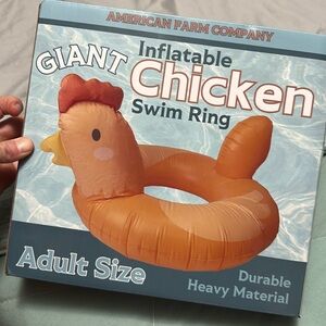 Giant chicken flaotie